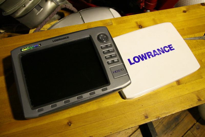中古GPS魚探（魚群探知機） LOWRANCE（ローランス） HDS-10